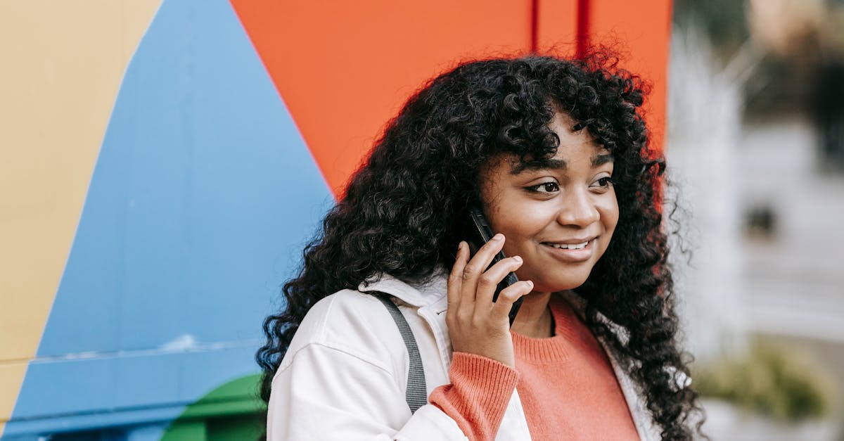 Mobil Sesli Sohbet ile Tanışmanın Avantajları Neler?